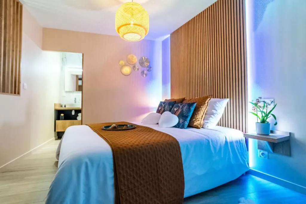 L'Amour d'Or : lit, love room à Besançon