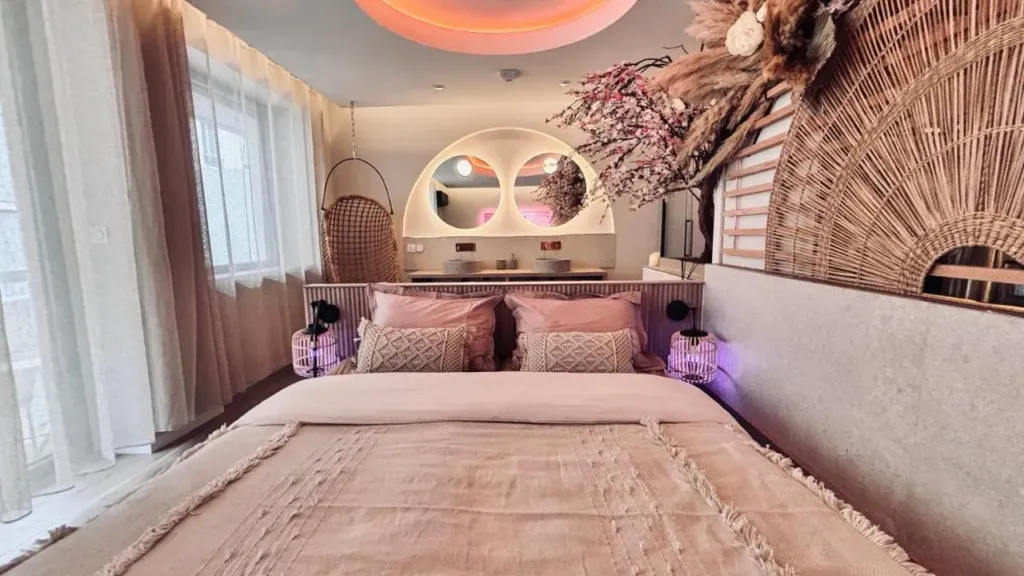 Blossom Suite : chambre, love room à Lyon