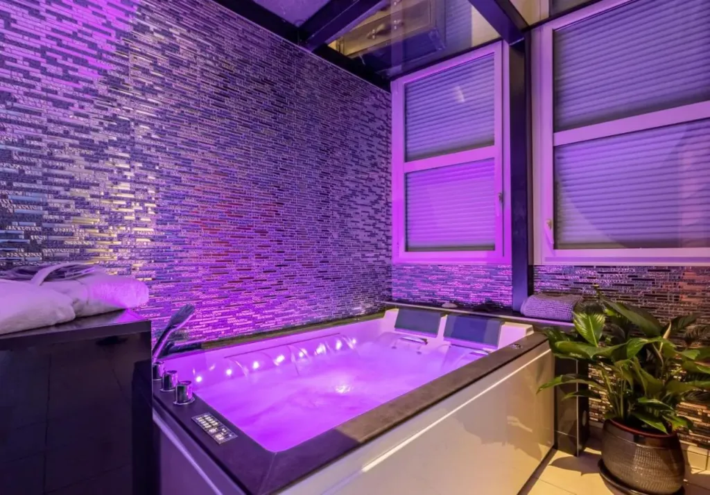 Week-end en amoureux à Reims : le spa privatif du Glamappart'Spa New-York