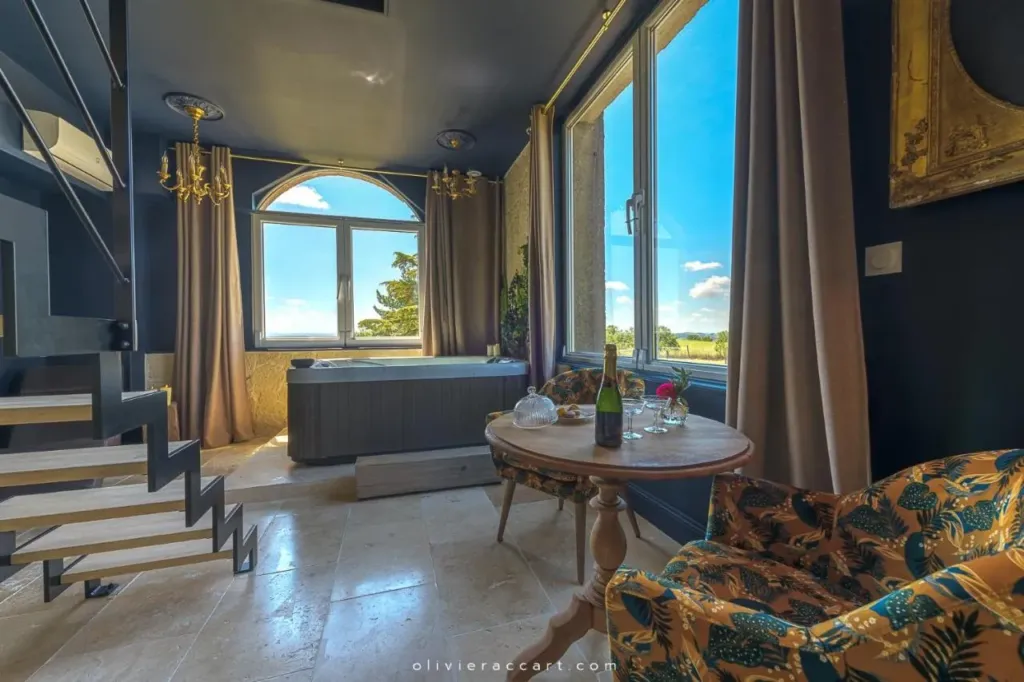 La Mascrabière : suite et salon, love room à Albi