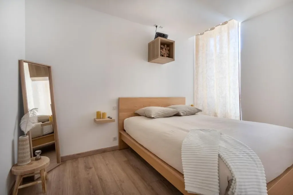 L'Escale Mourillon : chambre, love room à Toulon