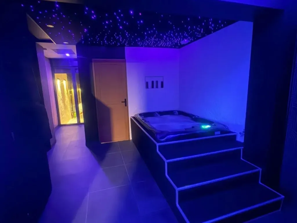 Sweety's Eden : espace jacuzzi, love room au Mans